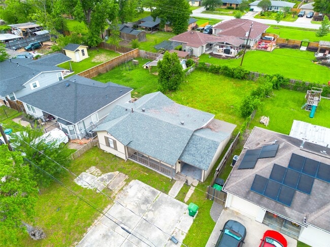 Building Photo - 505 Sikes St