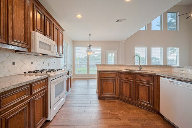 Building Photo - 20834 Avery Cove Ln