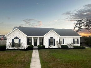 Building Photo - Fountain Crest Subdivision!