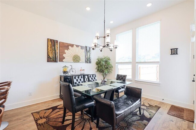 Building Photo - 916 Willie Rnch Wy