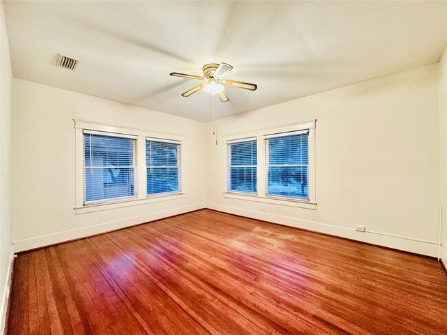 Building Photo - 1016 W Alabama St