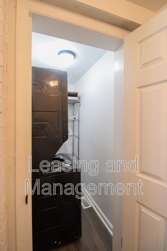 Building Photo - 1087 Bexley St