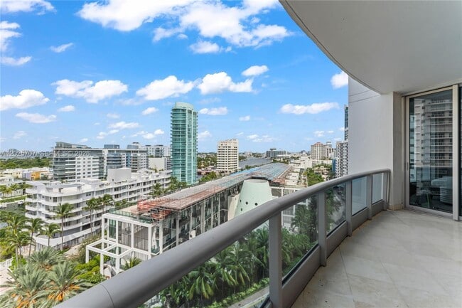 Building Photo - 5959 Collins Ave