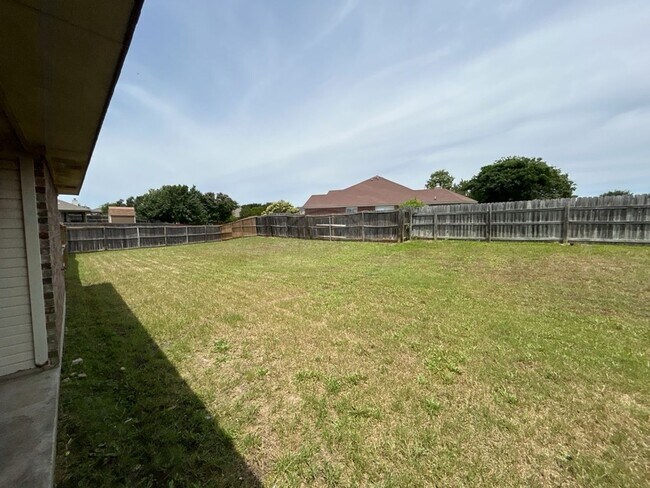 Building Photo - 5001 Morning Star Ln