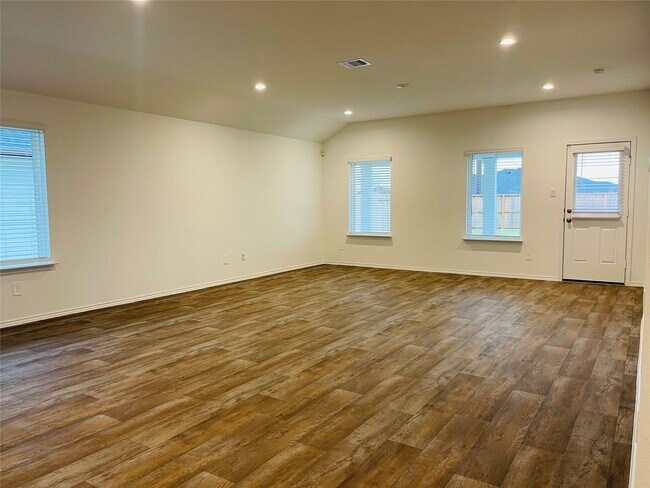 Building Photo - 7515 Audubon Russet Dr