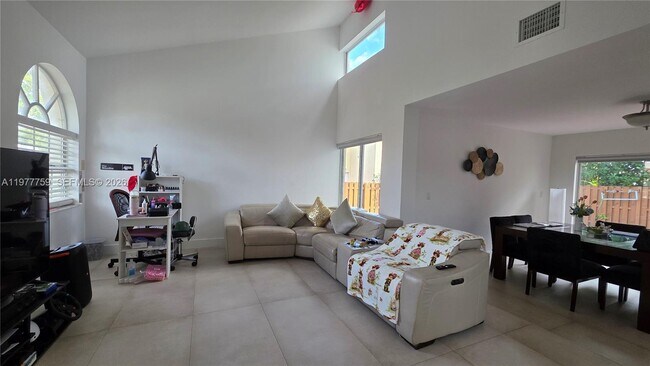 Building Photo - 15856 SW 112th Terrace