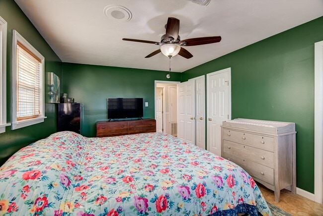 Building Photo - 3415 80th St