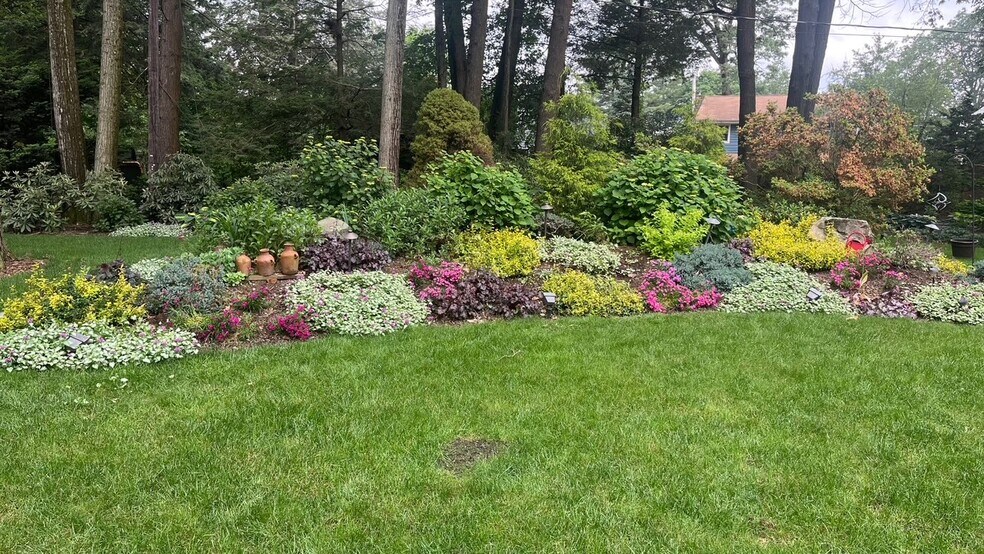 Building Photo - 55 Knollwood Ln