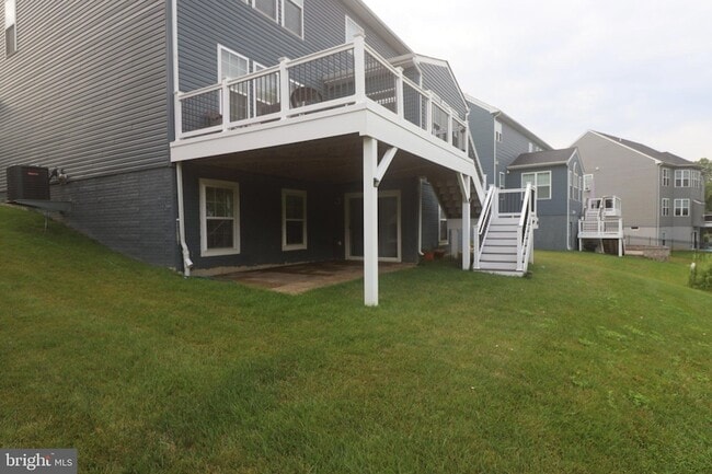 Building Photo - 3348 Burton Dr