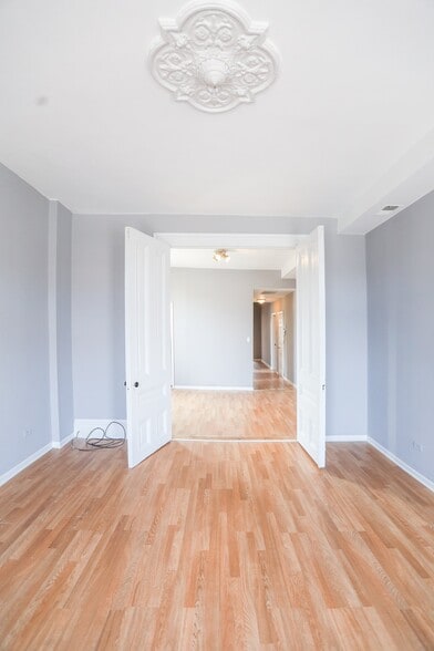 Building Photo - 1578 N Clybourn Ave