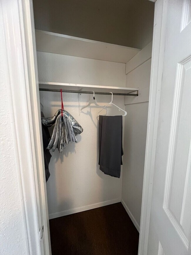 Building Photo - Charming 1BR Townhome in San Antonio