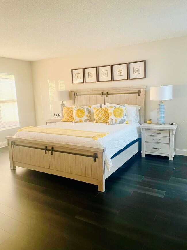 Building Photo - 405 N Ocean Blvd