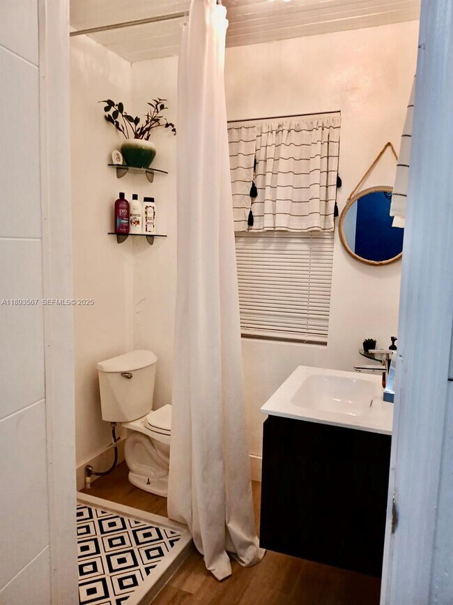 Building Photo - 5504 NW 3rd Ave