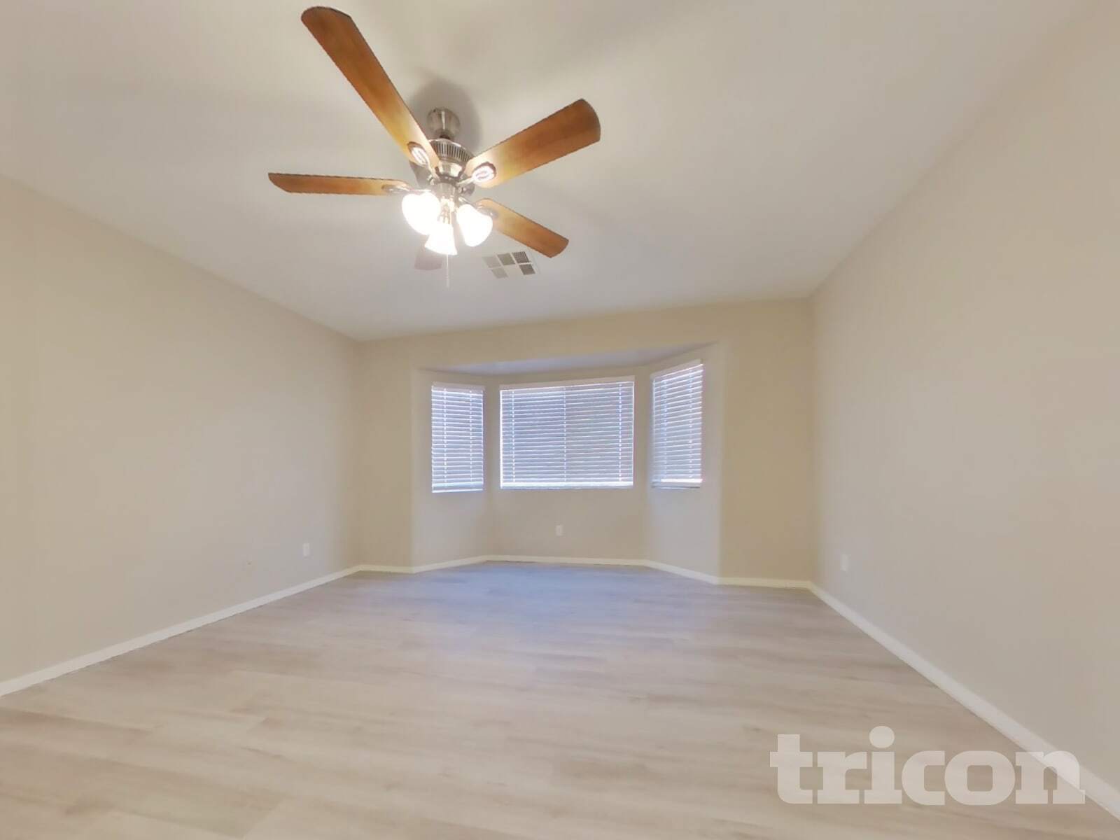 Building Photo - 1368 S 228th Dr