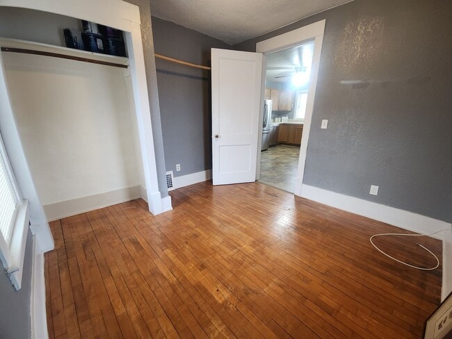 Building Photo - 1204 S Jefferson St