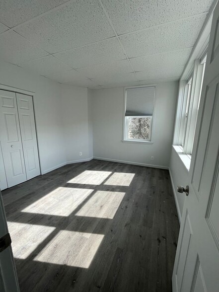 Interior Photo - Bridge Commons