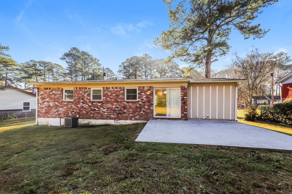 Building Photo - 6641 Wealthy Ct