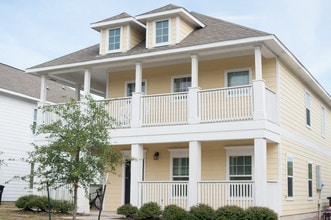 Building Photo - 603 Highlands St