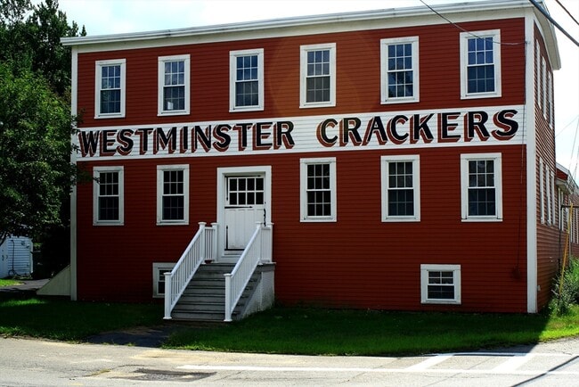 Building Photo - 88 Main St