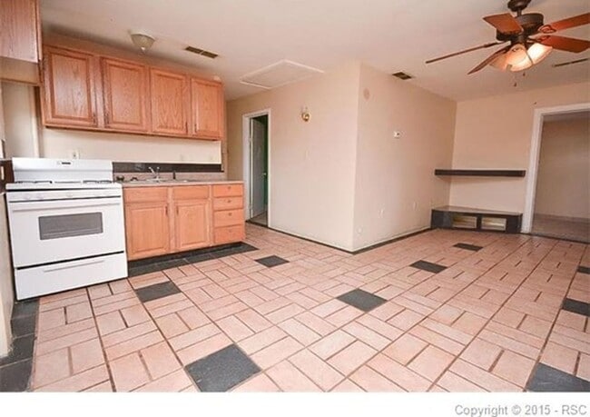 Building Photo - Private Oasis Near Downtown CS!!