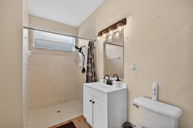 Building Photo - 9041 Silver Glen Way