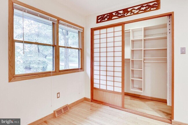 Building Photo - This elegant and unique three-level split ...