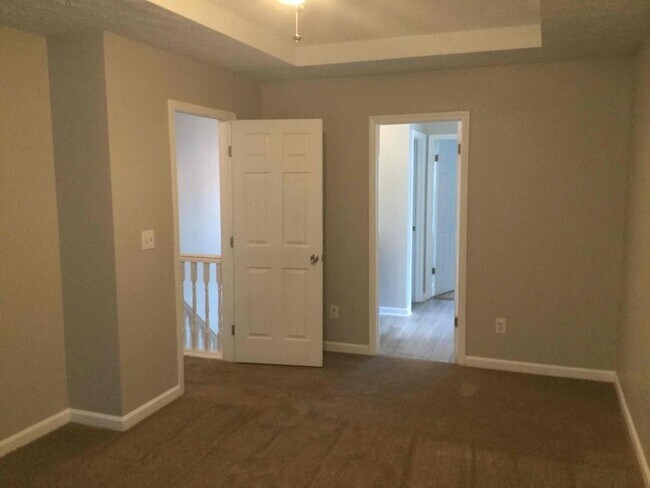 Building Photo - 2931 Two Lakes Cir
