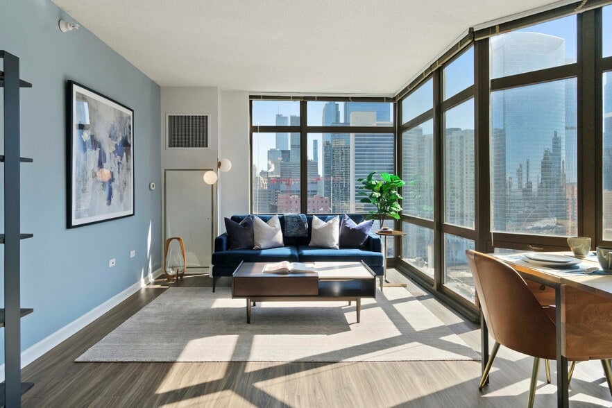Building Photo - 360 N Desplaines St