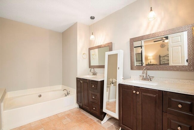 Building Photo - 4603 Stewart Reilly Dr