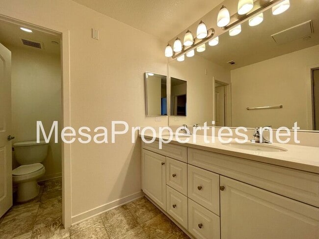 Building Photo - 8870 Camphor Ave