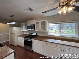 Building Photo - 116 Meadow Lark