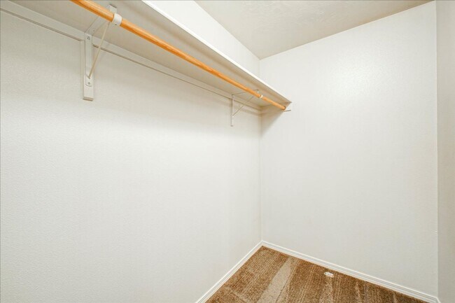 Building Photo - SW Boise Single Level Charmer!