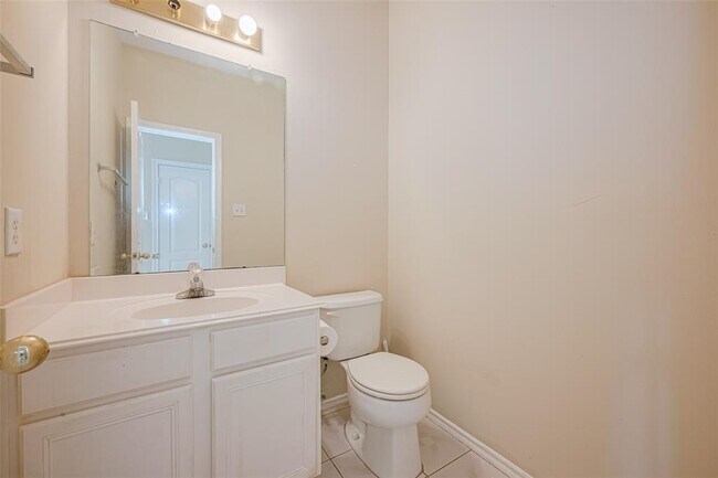 Building Photo - 14203 Torrey Village Dr