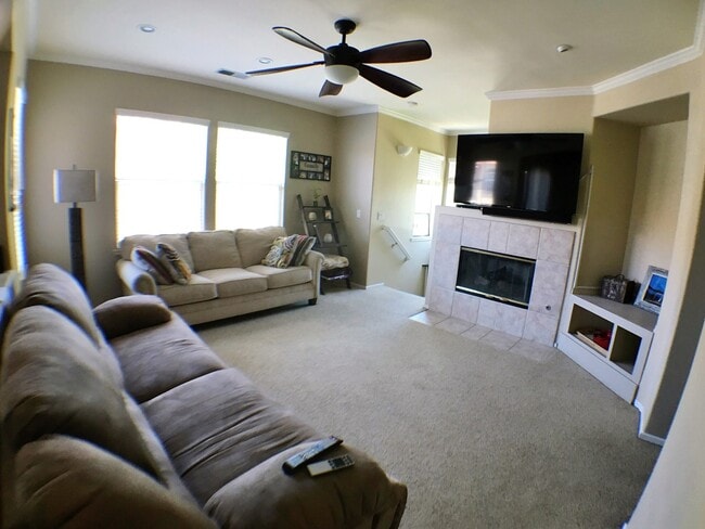 Building Photo - Air Conditioned Oceanside home!!!