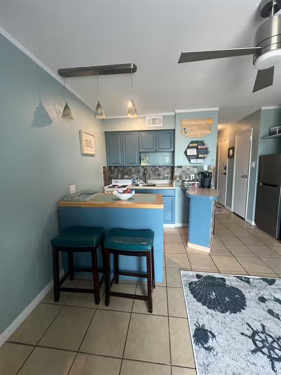 Building Photo - 3938 Surfside Blvd