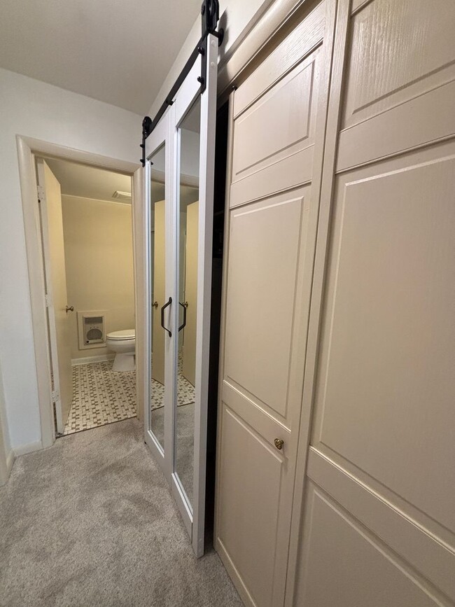 Building Photo - 5260 Crossbow Cir