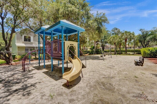 Building Photo - 7858 Dixie Beach Cir