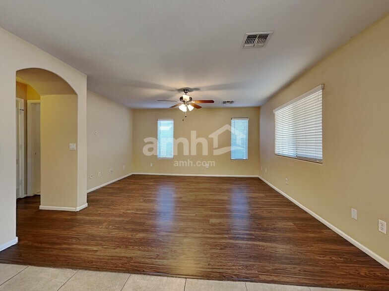 Building Photo - 2871 S 160th Ln