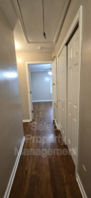 Building Photo - 333 W Suttenfield St