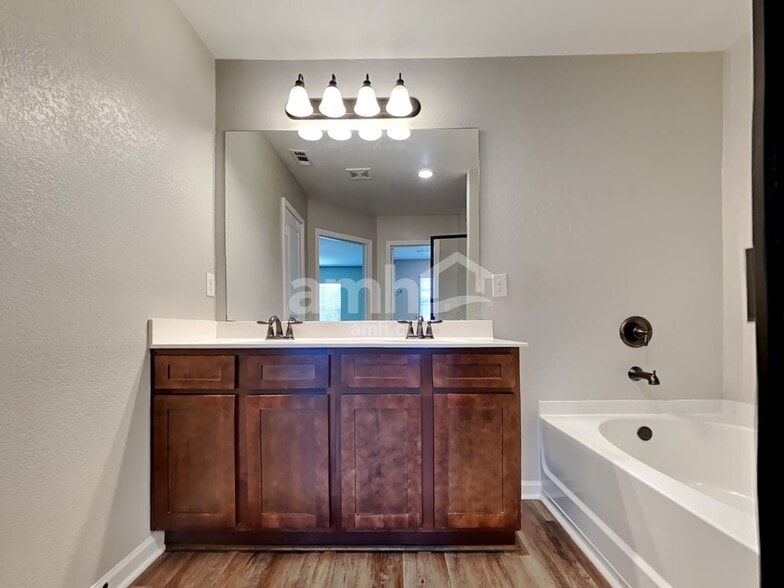 Building Photo - 170 Al Jennah Blvd