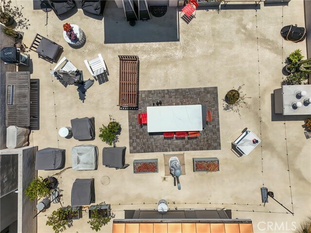 Building Photo - 8788 Shoreham Dr