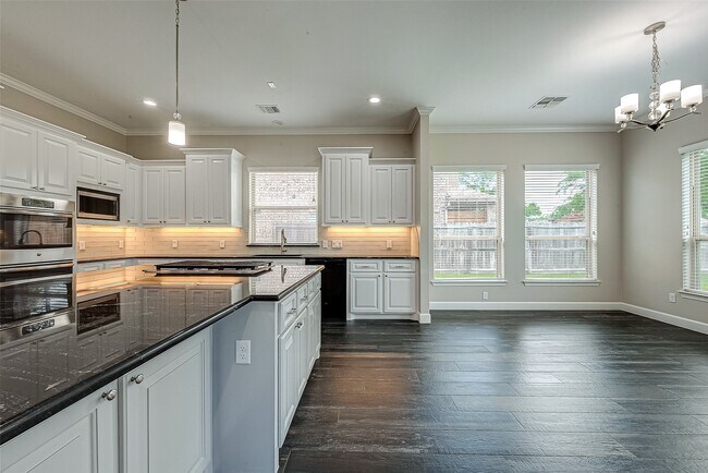 Building Photo - 6527 Camillia Ct