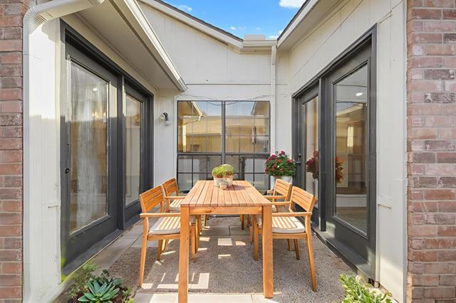 Building Photo - 4461 Chapman St