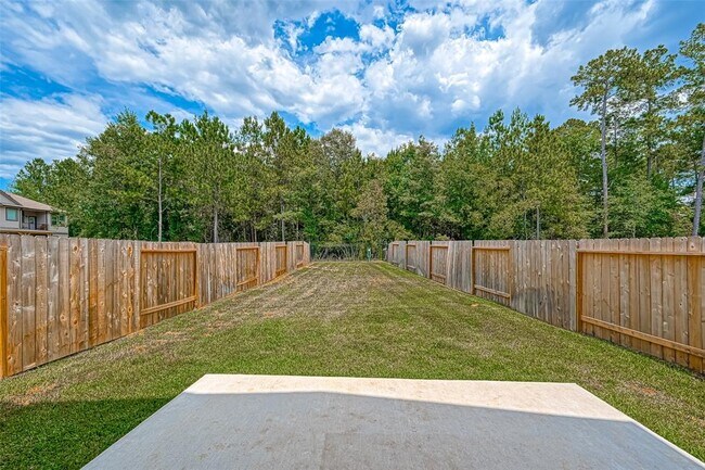 Building Photo - 228 N Spotted Fern Dr
