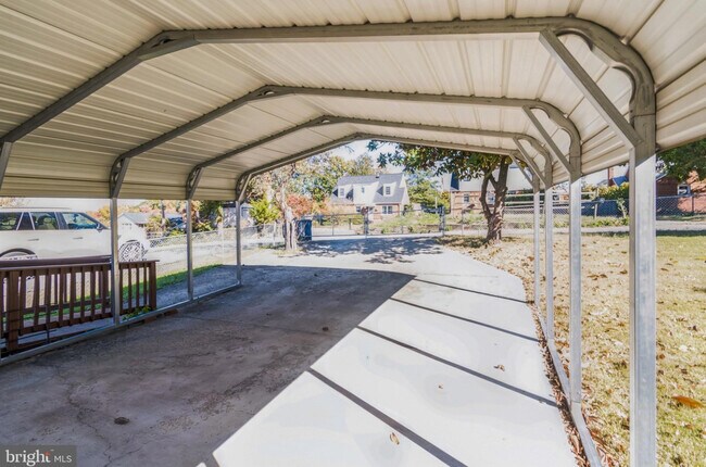 Building Photo - 5808 Black Hawk Dr