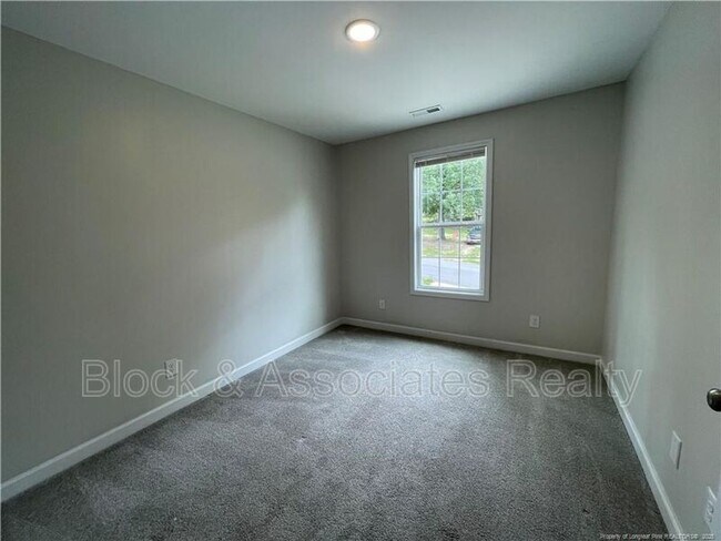 Building Photo - 703 Georgetown Cir