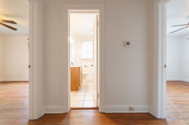 Building Photo - MOVE IN READY 3 Bedroom in Chesapeake!