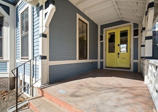 Building Photo - 31 Monadnock St