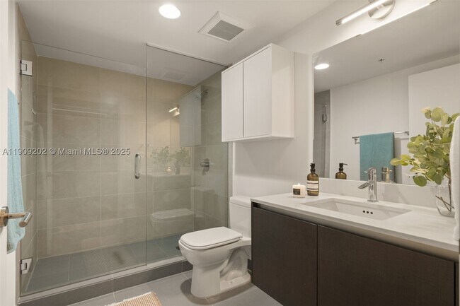 Building Photo - 6620 Indian Creek Dr