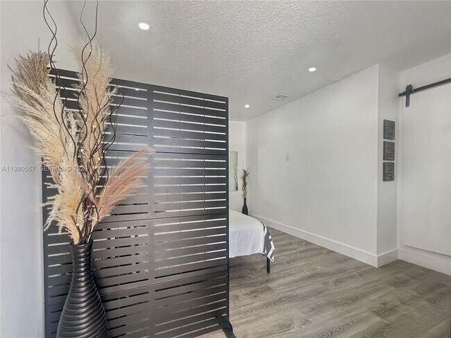 Building Photo - 15400 SW 169th Ln